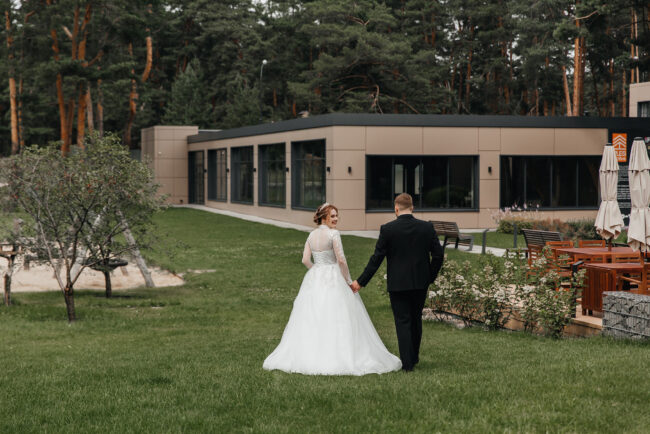 Свадебная фотосессия возле отеля Плес Тамбов