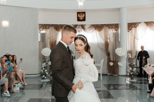 загс радужный в тамбове зал торжеств фото